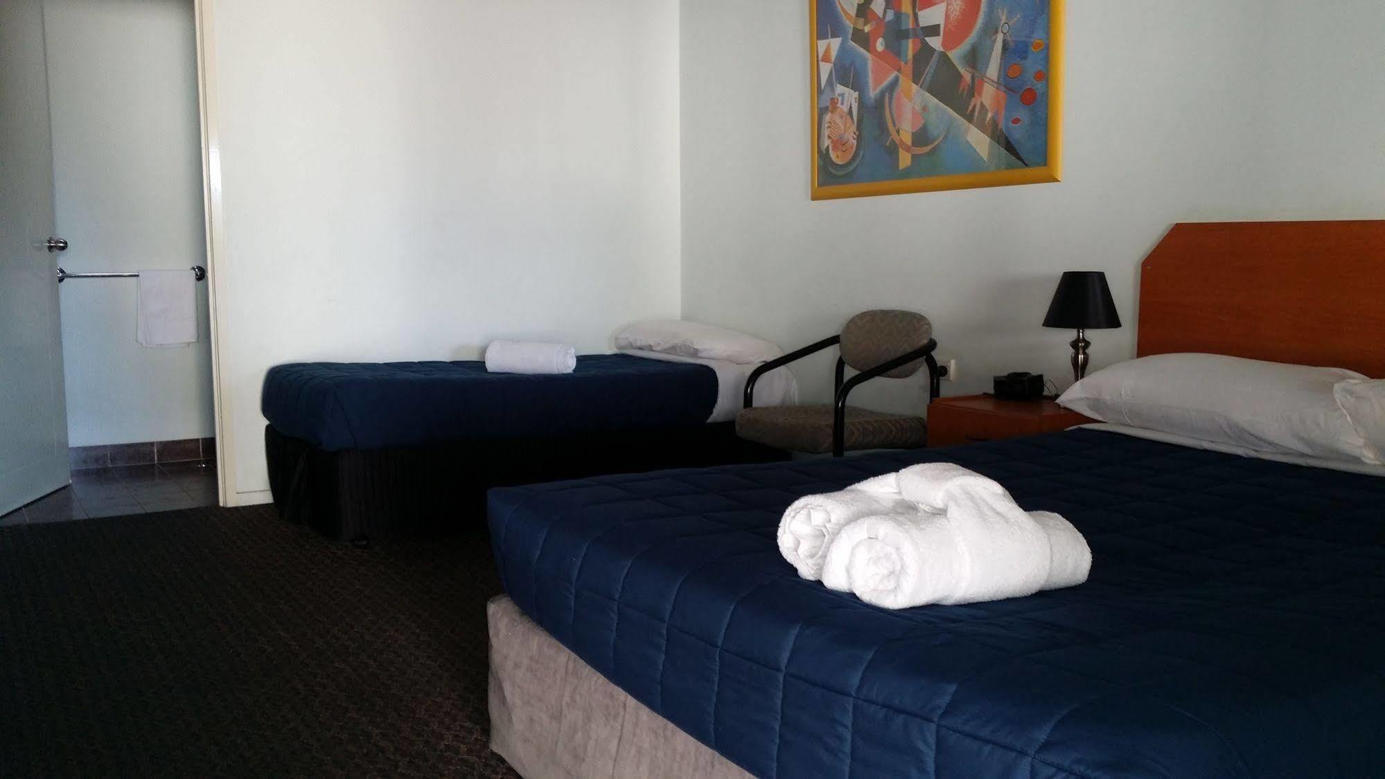 Harbour City Motel Gladstone Exteriör bild
