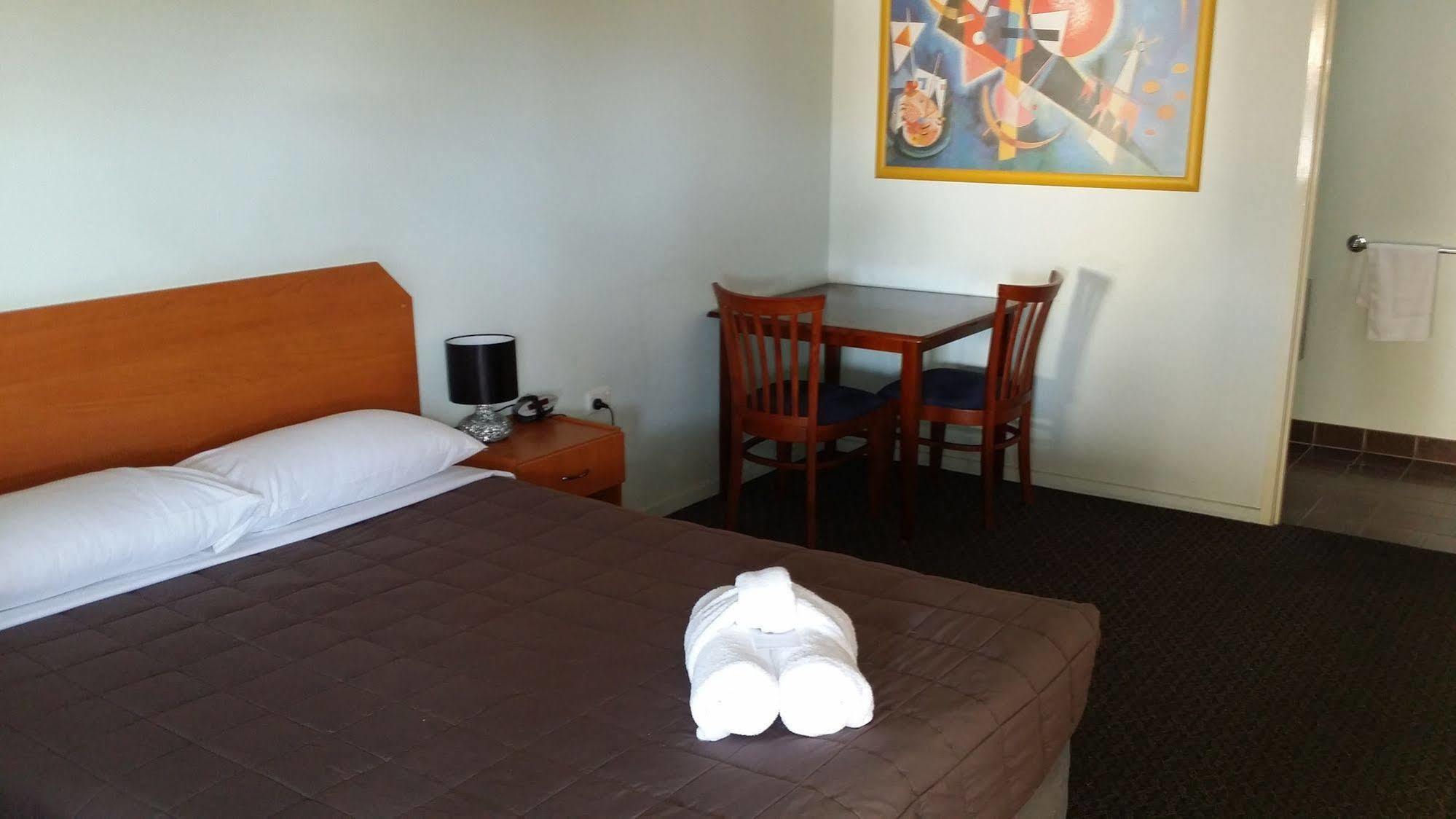 Harbour City Motel Gladstone Exteriör bild